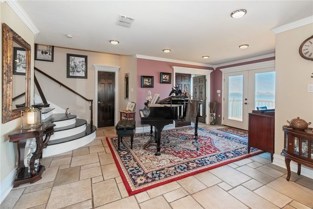13501 QUEEN JOHANNA Ct, Corpus Christi, TX 78418