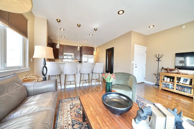 7934 W GRAND Avenue 2W, Elmwood Park, IL 60707