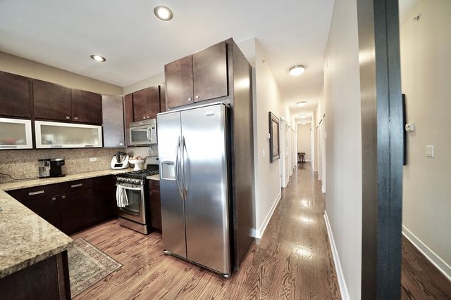 7934 W GRAND Avenue 2W, Elmwood Park, IL 60707