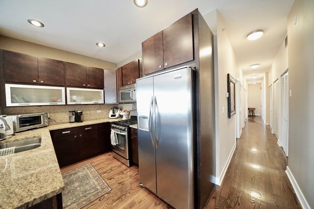 7934 W GRAND Avenue 2W, Elmwood Park, IL 60707