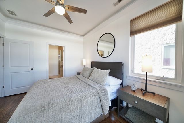 7934 W GRAND Avenue 2W, Elmwood Park, IL 60707