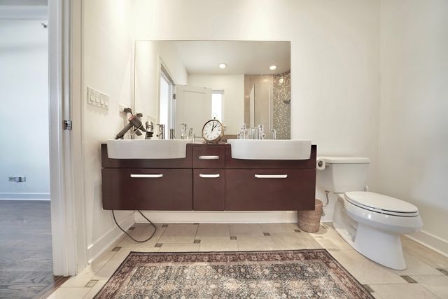 7934 W GRAND Avenue 2W, Elmwood Park, IL 60707