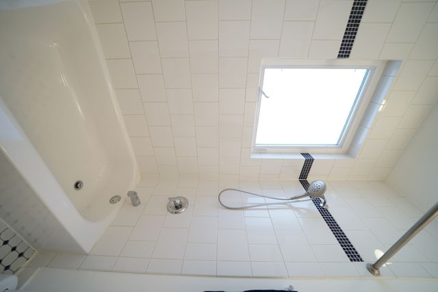 7934 W GRAND Avenue 2W, Elmwood Park, IL 60707