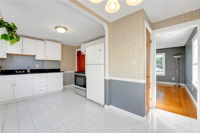 10 Maplewood Drive, Pawtucket, RI 02861