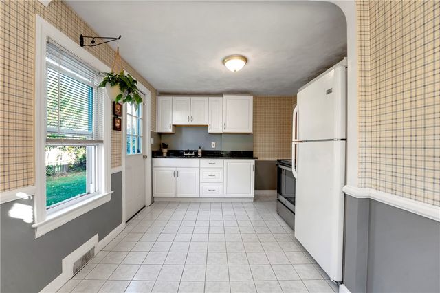 10 Maplewood Drive, Pawtucket, RI 02861