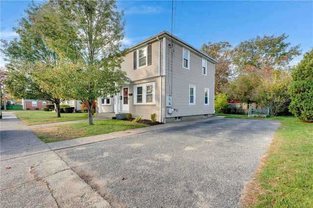 10 Maplewood Drive, Pawtucket, RI 02861