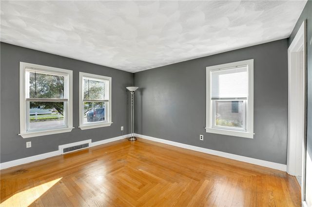 10 Maplewood Drive, Pawtucket, RI 02861