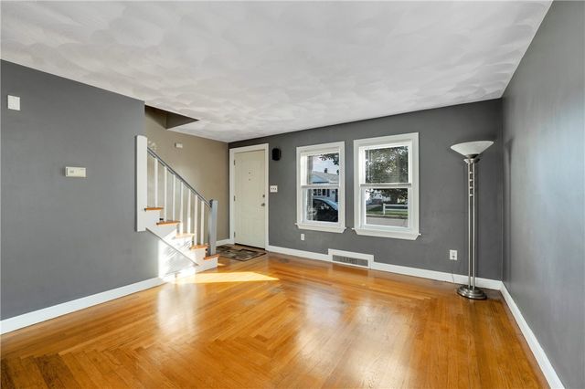 10 Maplewood Drive, Pawtucket, RI 02861