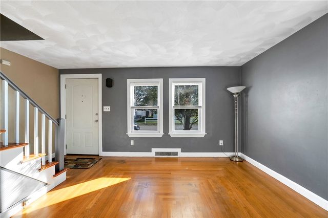 10 Maplewood Drive, Pawtucket, RI 02861