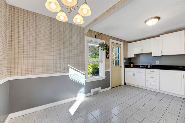 10 Maplewood Drive, Pawtucket, RI 02861