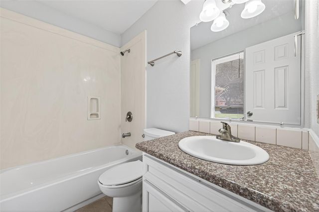 2103 Briar Ridge Drive, Rosenberg, TX 77471