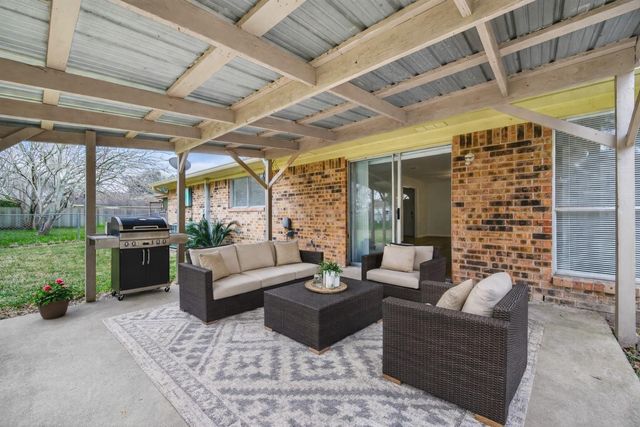 2103 Briar Ridge Drive, Rosenberg, TX 77471