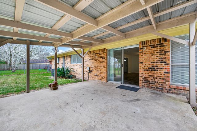 2103 Briar Ridge Drive, Rosenberg, TX 77471