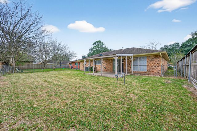 2103 Briar Ridge Drive, Rosenberg, TX 77471