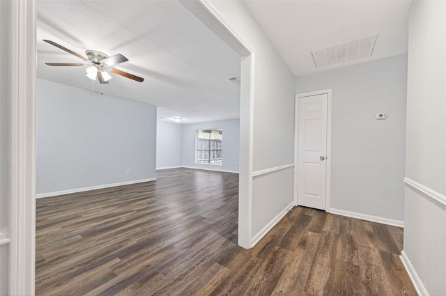 2103 Briar Ridge Drive, Rosenberg, TX 77471