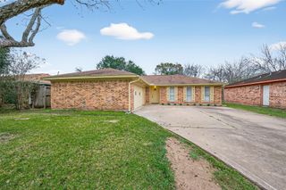 2103 Briar Ridge Drive, Rosenberg, TX 77471