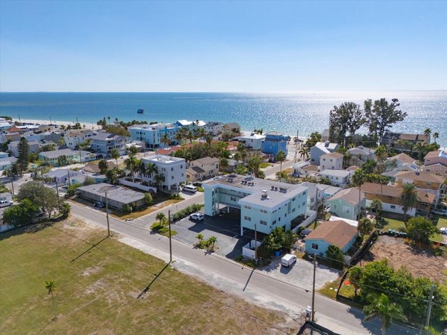 8200 BAYSHORE DRIVE 9, Treasure Island, FL 33706
