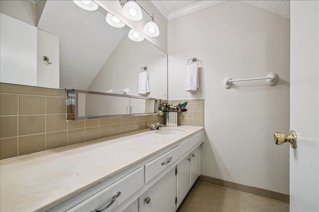 865 S Yates Rd Apt 1, Memphis, TN 38120