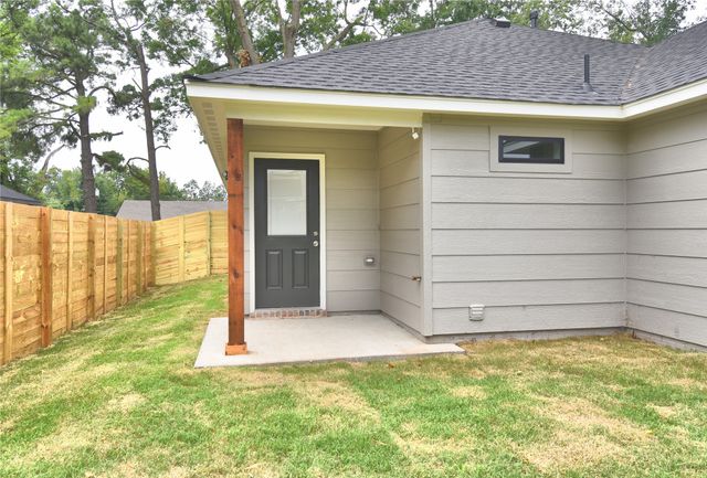 217 W 40th Place, Sand Springs, OK 74063