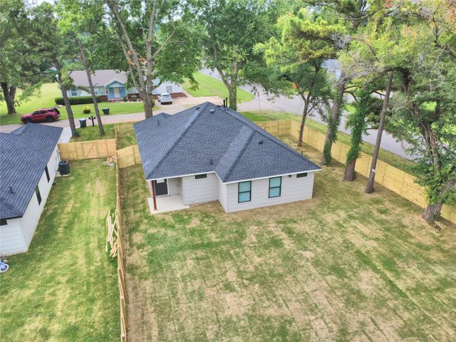 217 W 40th Place, Sand Springs, OK 74063
