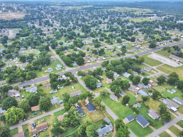 217 W 40th Place, Sand Springs, OK 74063