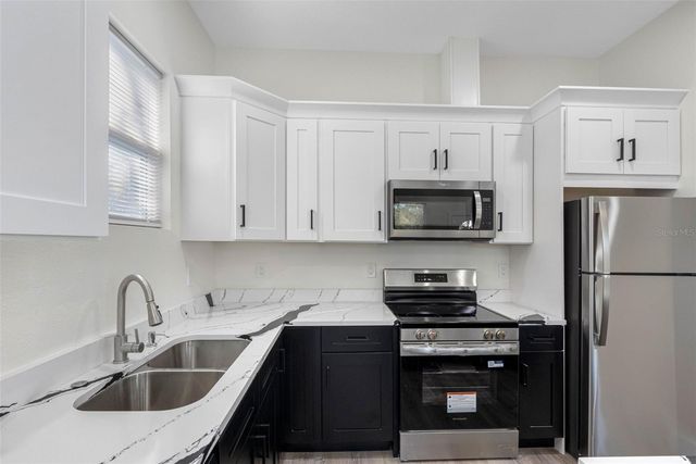 10247 LAKE DRIVE, New Port Richey, FL 34654