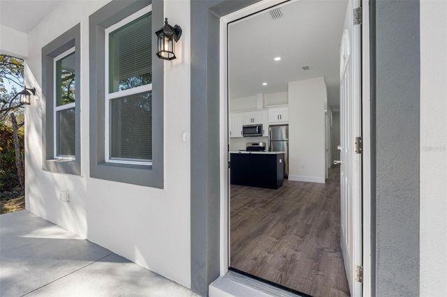 10247 LAKE DRIVE, New Port Richey, FL 34654