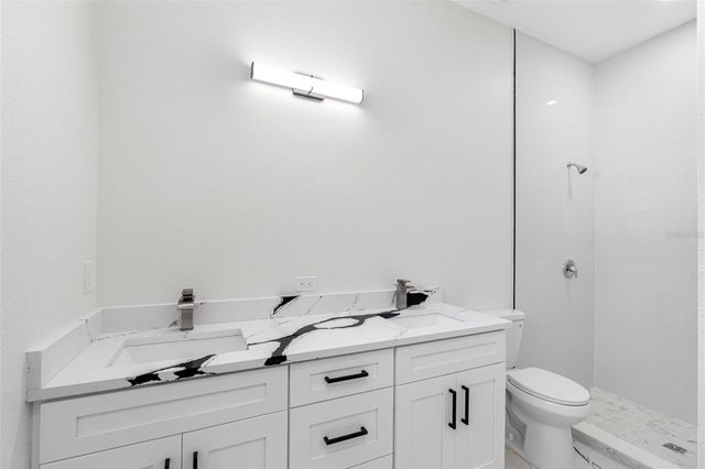 10247 LAKE DRIVE, New Port Richey, FL 34654