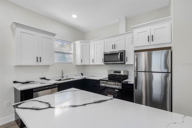 10247 LAKE DRIVE, New Port Richey, FL 34654