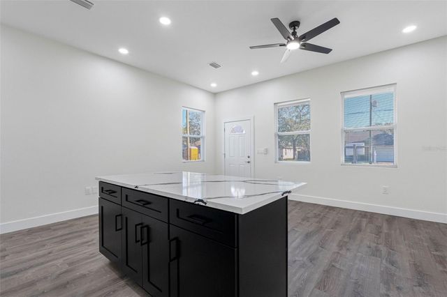 10247 LAKE DRIVE, New Port Richey, FL 34654