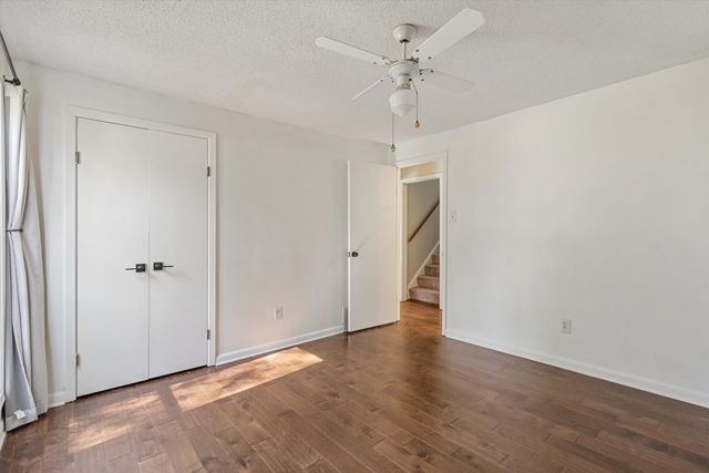 8130 SHALLOW GLEN TRL, Memphis, TN 38016