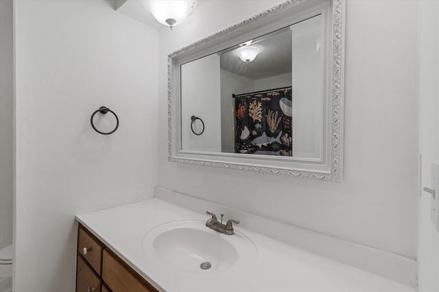 8130 SHALLOW GLEN TRL, Memphis, TN 38016