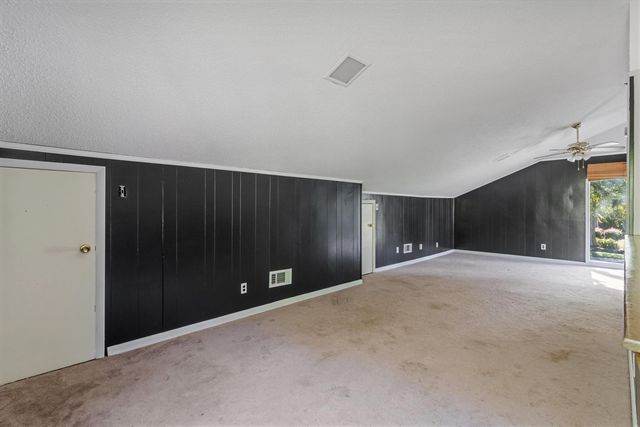 8130 SHALLOW GLEN TRL, Memphis, TN 38016