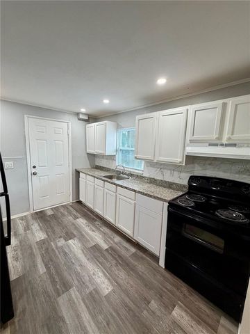 908 BEVERLY AVENUE F, Largo, FL 33770