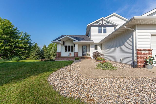 120 Callaway Court, Mankato, MN 56001
