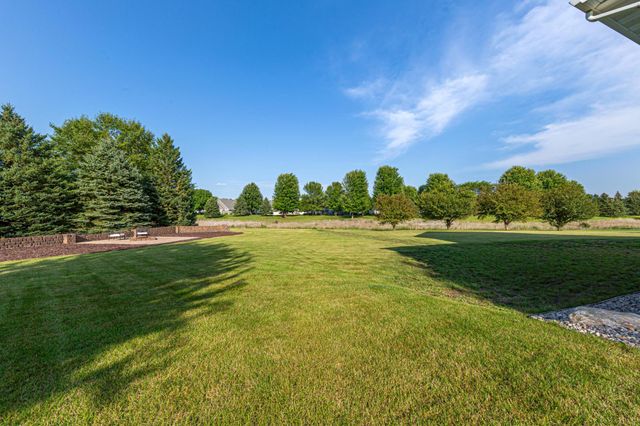 120 Callaway Court, Mankato, MN 56001