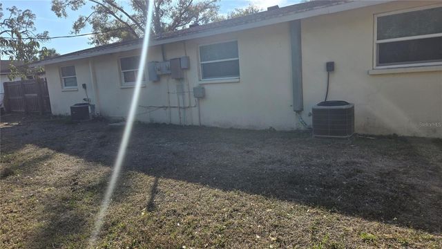 5723 12TH STREET E, Bradenton, FL 34203
