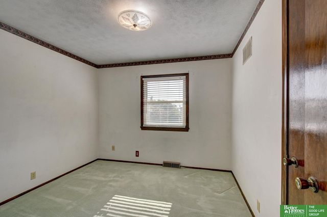 15116 Versaille Street, Bellevue, NE 68123