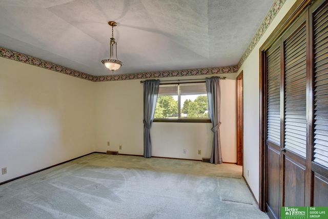 15116 Versaille Street, Bellevue, NE 68123