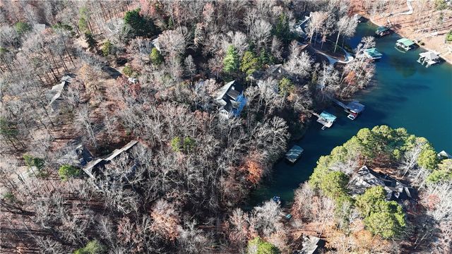 527 N Flagship Drive, Salem, SC 29676