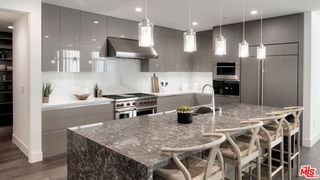 425 N Palm Drive 402, Beverly Hills, CA 90210