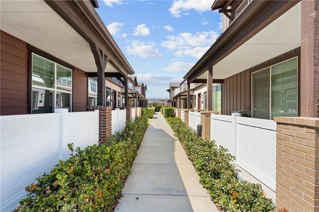 105 Red Brick, Simi Valley, CA 93065