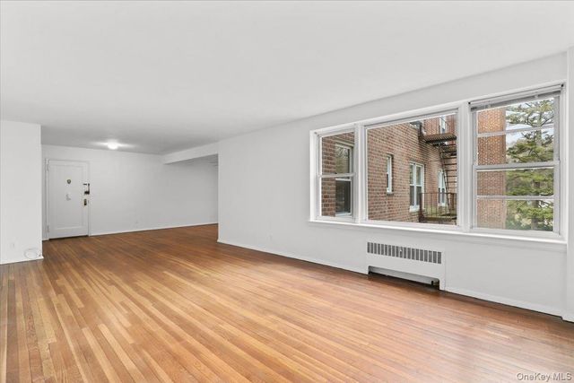 65 Durham Road 3F, Bronxville, NY 10708