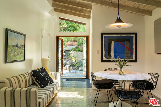 4100 Madelia Avenue, Los Angeles, CA 91403