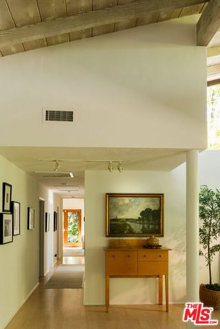 4100 Madelia Avenue, Los Angeles, CA 91403