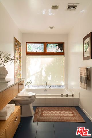 4100 Madelia Avenue, Los Angeles, CA 91403