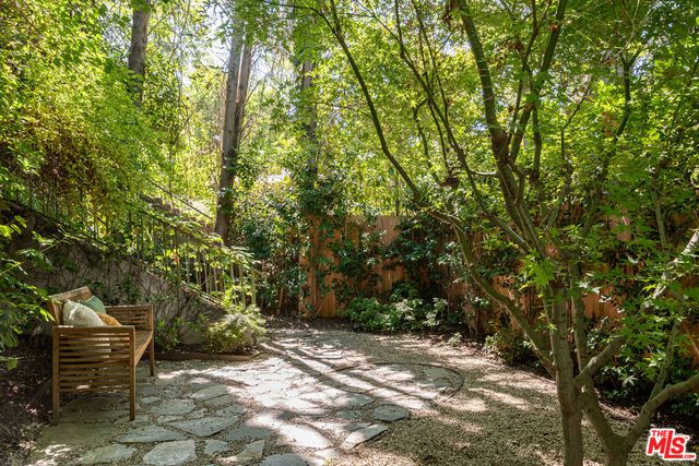 4100 Madelia Avenue, Los Angeles, CA 91403