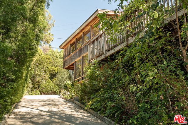 4100 Madelia Avenue, Los Angeles, CA 91403