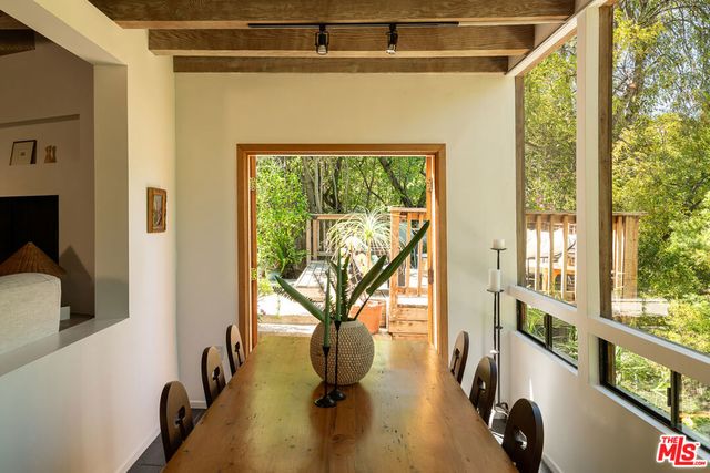 4100 Madelia Avenue, Los Angeles, CA 91403