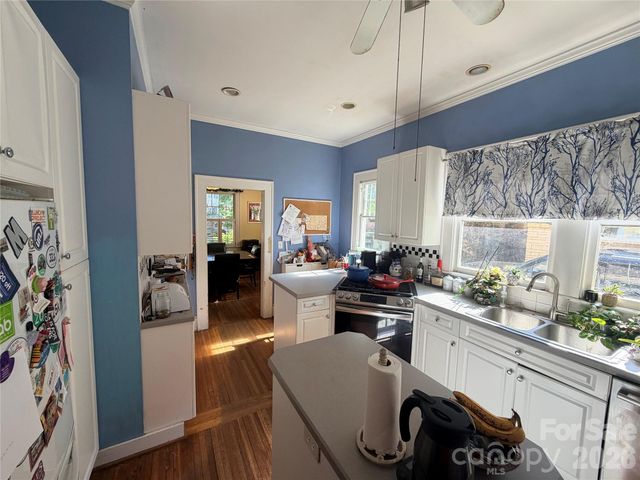 2104 Midwood Place, Charlotte, NC 28205